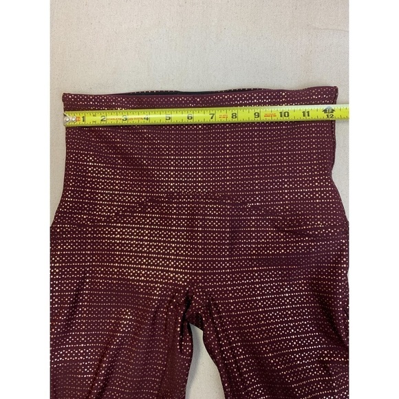 SPANX Metallic Dot Print Active 7/8 Booty Leggings - Picture 10 of 12